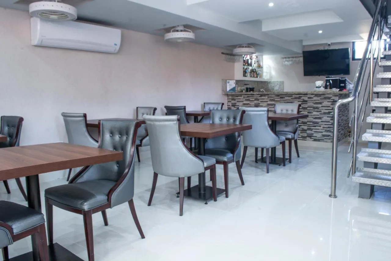 Penzion Malecon Rooms Y Hotel Santo Domingo